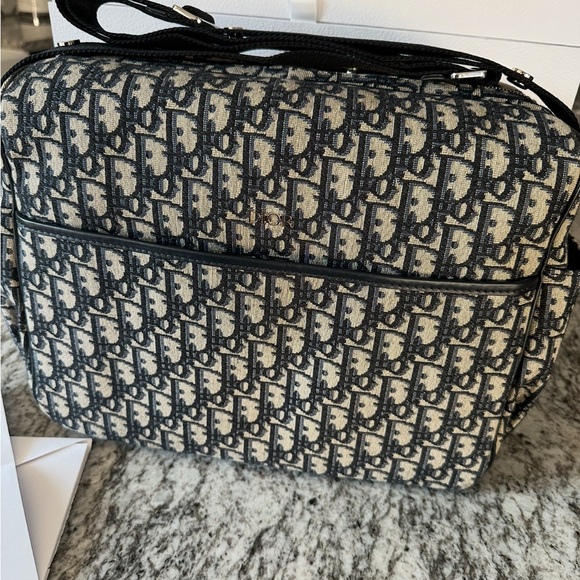 Dior diaper bag - Picture 3 of 4